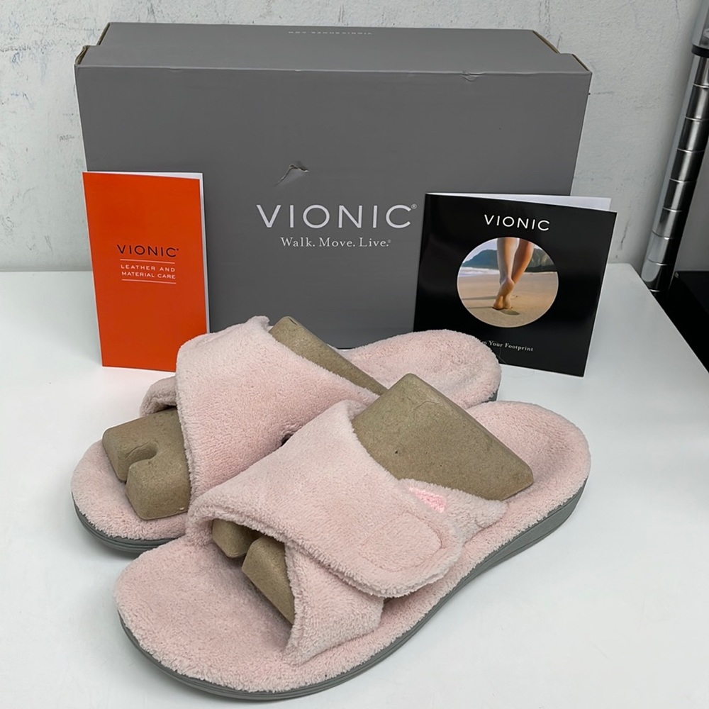 Vionic Women’s Relax Slippers